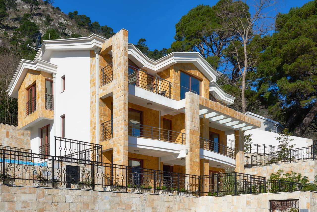 Apartments Residence Portofino Cattaro Esterno foto